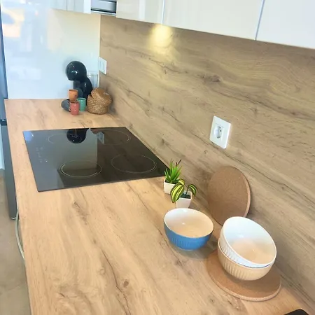 Amber Skies Seafront Retreat Apartment