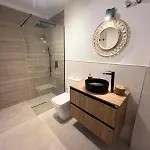 Amber Skies Seafront Retreat Apartamento *