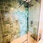 Amber Skies Seafront Retreat Apartamento