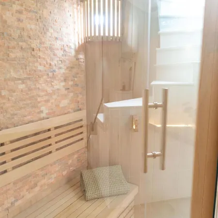 Amber Skies Seafront Retreat *