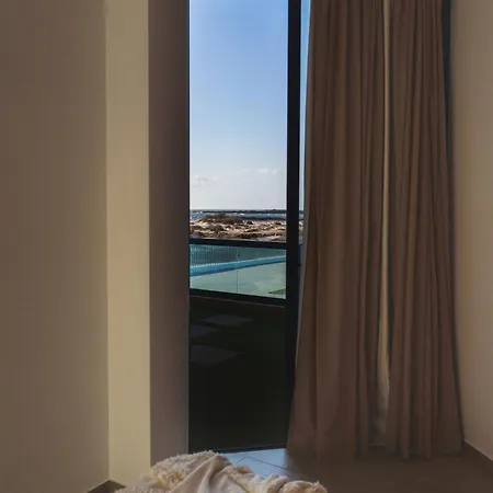 公寓 Amber Skies Seafront Retreat *