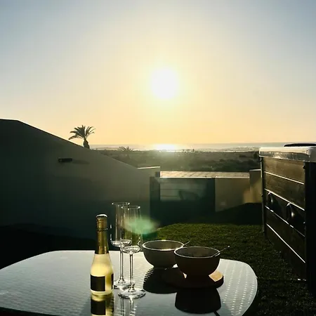 Amber Skies Seafront Retreat דירה Cotillo
