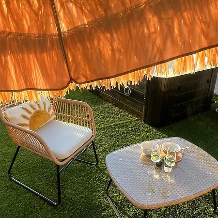 Amber Skies Seafront Retreat