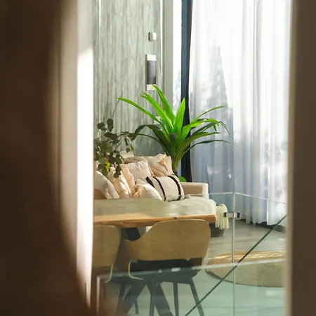 Amber Skies Seafront Retreat *