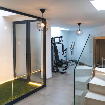 Amber Skies Seafront Retreat Appartement